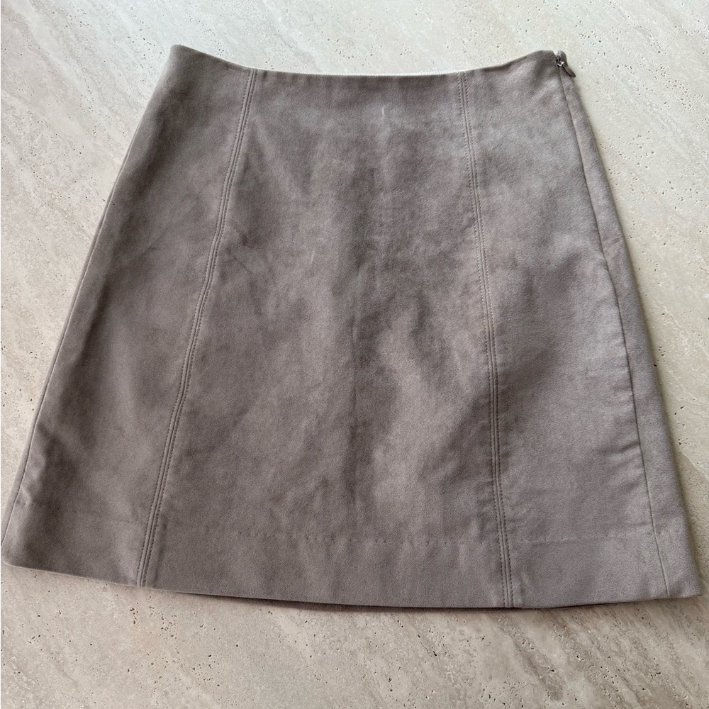 Aritzia Babaton Vegan Suede Light Camel Tan Sand NWOT 6